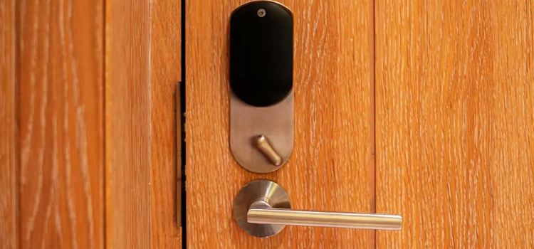 Automatic Locking Door Knob North Highlands